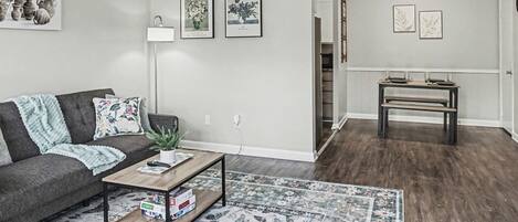 智能電視、書籍