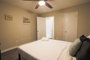 1 makuuhuone, työpöytä, silitysrauta/-lauta, ilmainen Wi-Fi