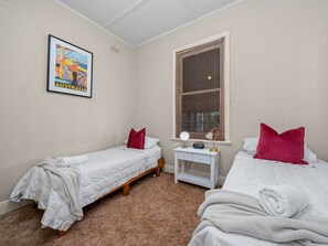 3 chambres, fer et planche Ă repasser, Wi-Fi, draps fournis