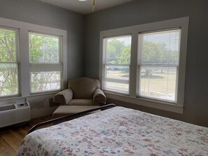 18 Schlafzimmer, Schreibtisch, Bügeleisen/Bügelbrett, kostenloses WLAN