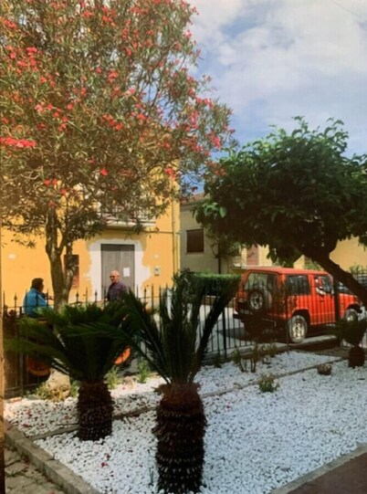 Villa Clara - Hillside Serenity & Day-Trip Adventures