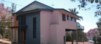 Enjoyable house with AC in Russell Island - 3 bedrooms, access to the water.