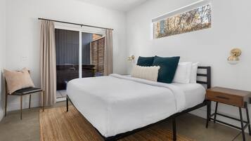 3 bedrooms, iron/ironing board, travel crib, free WiFi