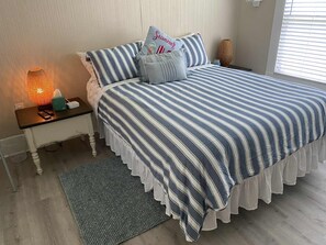 3 habitaciones, tabla de planchar con plancha, wifi y ropa de cama