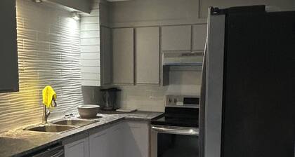 Private & cozy 2 bedrooms suite in Maple Ridge