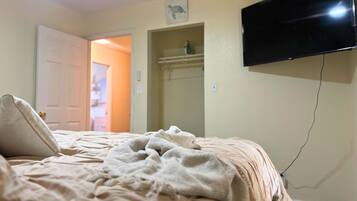 3 Schlafzimmer, Schreibtisch, kostenloses WLAN, Bettwäsche