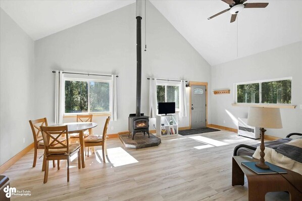 Interior - Secluded Forest Stay On 9 Acres (Talkeetna)