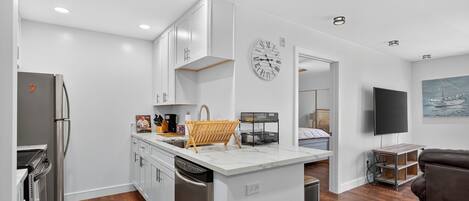 Microwave, oven, stovetop, dishwasher