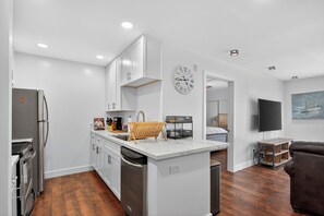 Microwave, oven, stovetop, dishwasher