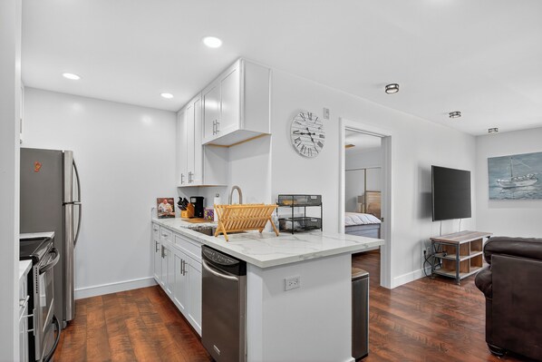 Microwave, oven, stovetop, dishwasher