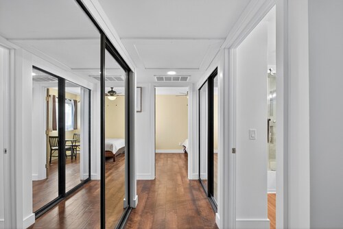 Superb 3-bedroom remodeled condo in sunny San Diego