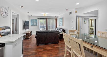 Superb 3-bedroom remodeled condo in sunny San Diego