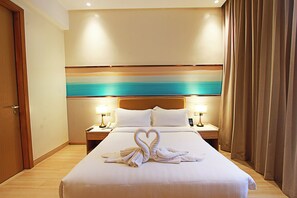 In-room safe, desk, laptop workspace, soundproofing