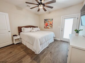 2 bedrooms, iron/ironing board, travel cot, free WiFi