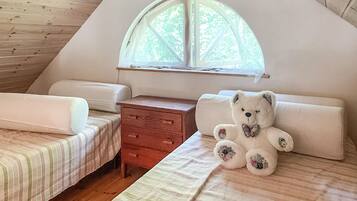 2 Schlafzimmer, Bügeleisen/Bügelbrett