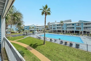 Pool - TWO POOLS, FISHING PIER, PRIVATE BEACH ACCESS, COZY ACCOMMODATIONS (Gulf Shores)