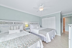 2 bedrooms, iron/ironing board, free WiFi, bed sheets - TWO POOLS, FISHING PIER, PRIVATE BEACH ACCESS, COZY ACCOMMODATIONS (Gulf Shores)