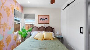 3 chambres, fer et planche à repasser, accès à Internet
