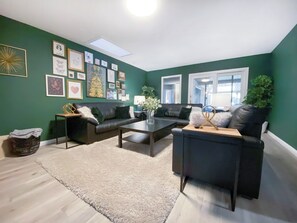 Smart TV, fireplace, video games, books