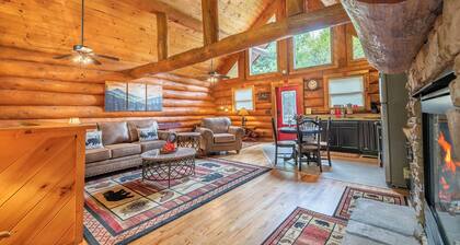 BEAUTIFUL UPDATED TRUE LOG CABIN CLOSE TO TOWN NATURE KING BED HOT TUB ROMANTIC