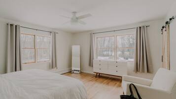 5 bedrooms, free WiFi, bed sheets