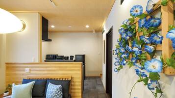 House, 2 Bedrooms, Non Smoking | Living area