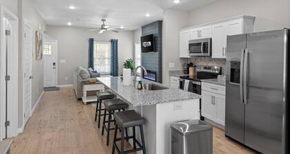 The Lopez Lounge in Downtown (1018 Main St)