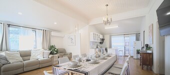 Snacks&Flicks, Cosy Queenslander Kicks-close to PA