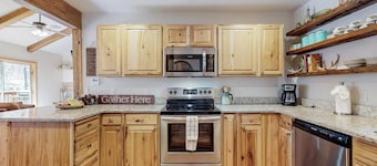 Beautiful log cabin high above the Rio Ruidoso River. The Log & Order Cabin.