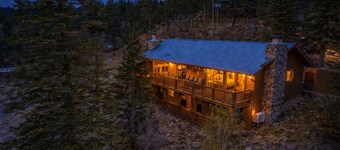 Beautiful log cabin high above the Rio Ruidoso River. The Log & Order Cabin.
