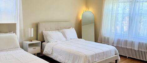 2 quartos, ferros/tábuas de passar roupa, Wi-Fi, roupa de cama