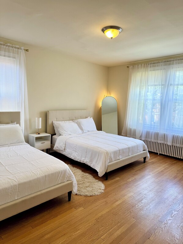 2 bedrooms, iron/ironing board, WiFi, bed sheets
