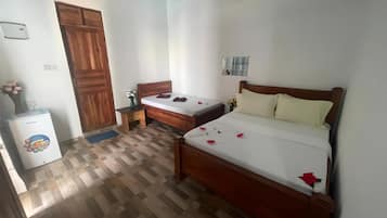 1 bedroom, internet, bed sheets