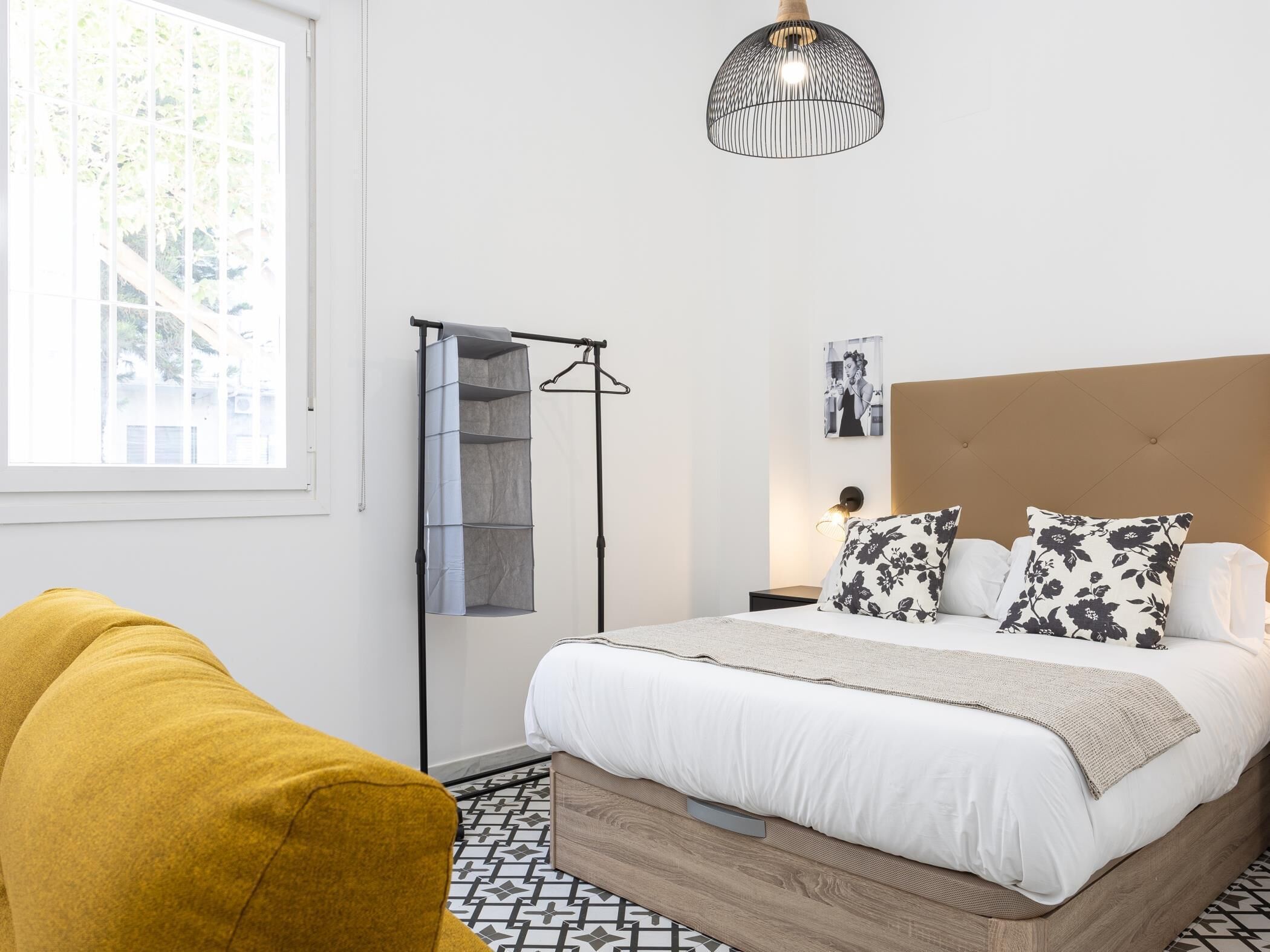 1 dormitorio, tabla de planchar con plancha, Internet y ropa de cama