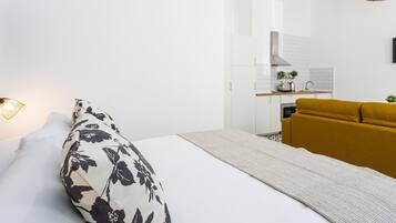 1 bedroom, iron/ironing board, internet, bed sheets