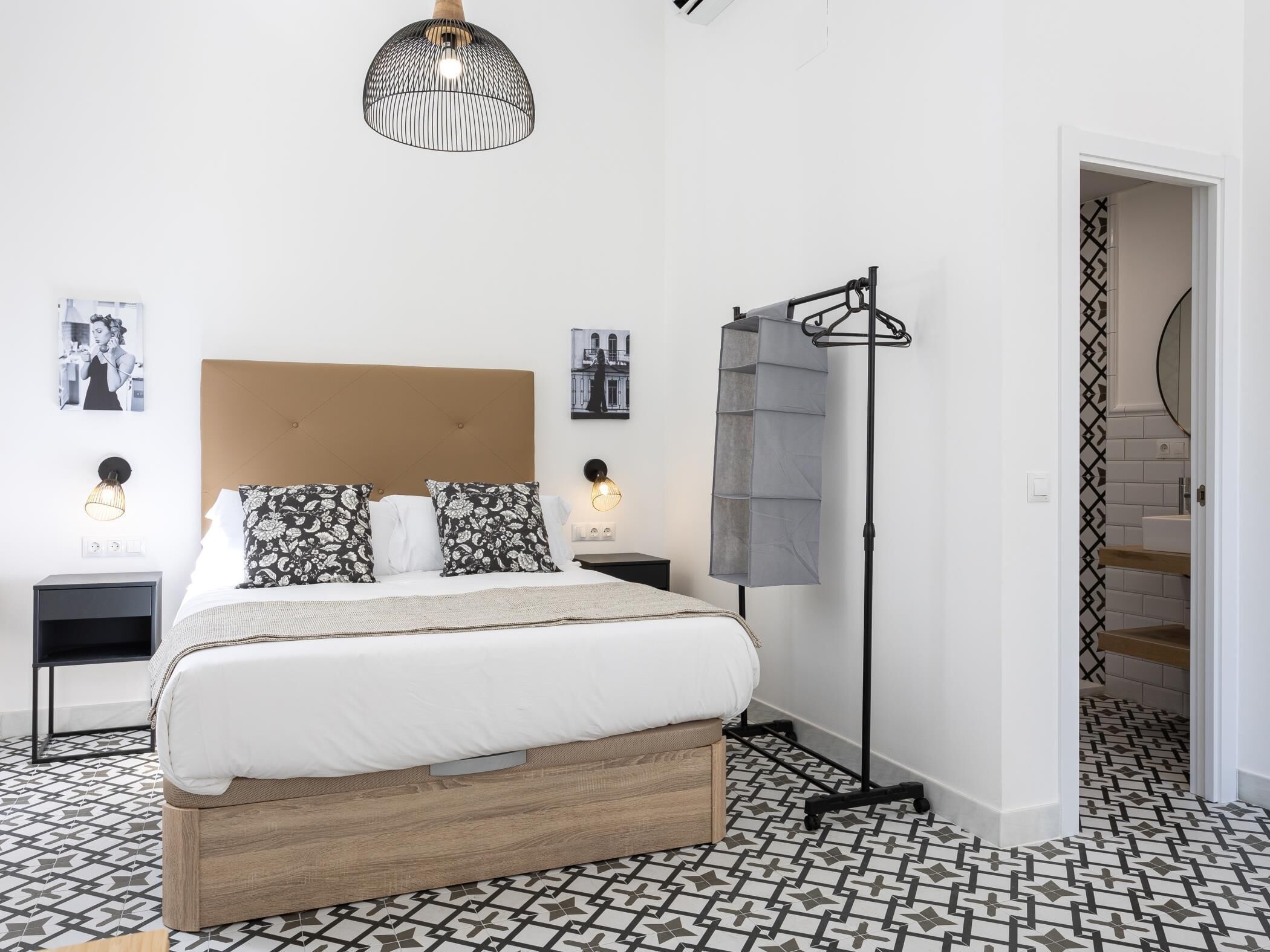 1 chambre, fer et planche à repasser, accès Internet, draps fournis