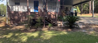 Cozy 2-Bedroom Cabin in the Heart of Rayburn Country Resort