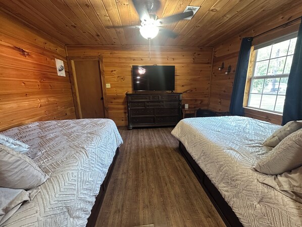 Free WiFi, bed sheets