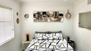 熨斗/熨衣板、WiFi、床单