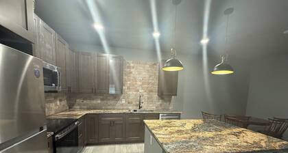 Welcoming 3 Bedroom Central to all Major Stops