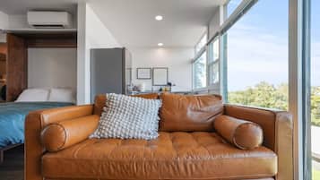 1 bedroom, iron/ironing board, travel crib, free WiFi