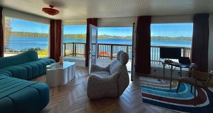 Lakefront House w/ Panoramic Views, Balcony & Dock