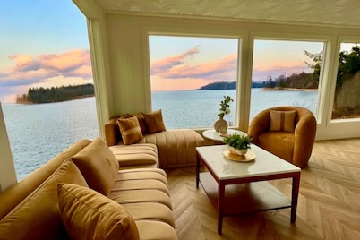 Romantic Cabin w/ Panoramic View