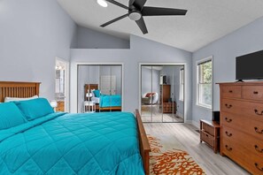 3 bedrooms, iron/ironing board, Internet - Cheryl House - We Love Doggies - Mid Town Locatio (Wilmington)