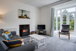 Smart TV, fireplace - Fern Bank - 5 Bedroom House - Horton (Swansea)