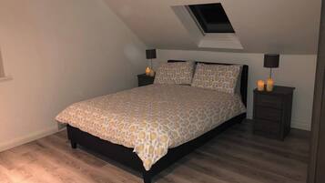 3 chambres, fer et planche à repasser, Wi-Fi, literie fournie