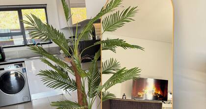 Charming Peaceful Hilton 2-Bed Home