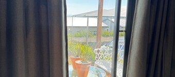Charming Peaceful Hilton 2-Bed Home