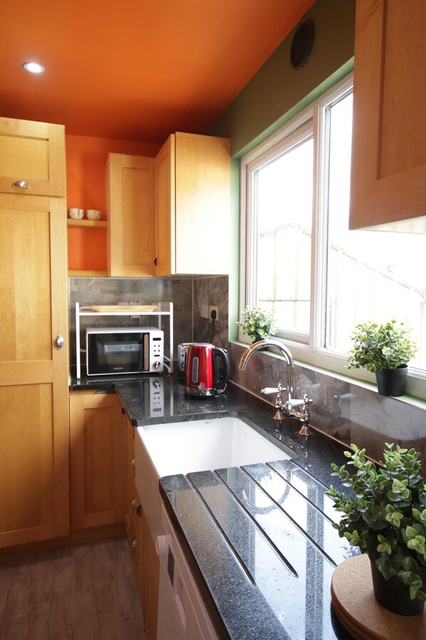 Fridge, microwave, dishwasher, toaster