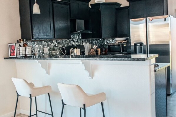 電子レンジ、オーブン、コンロ、食器洗い機